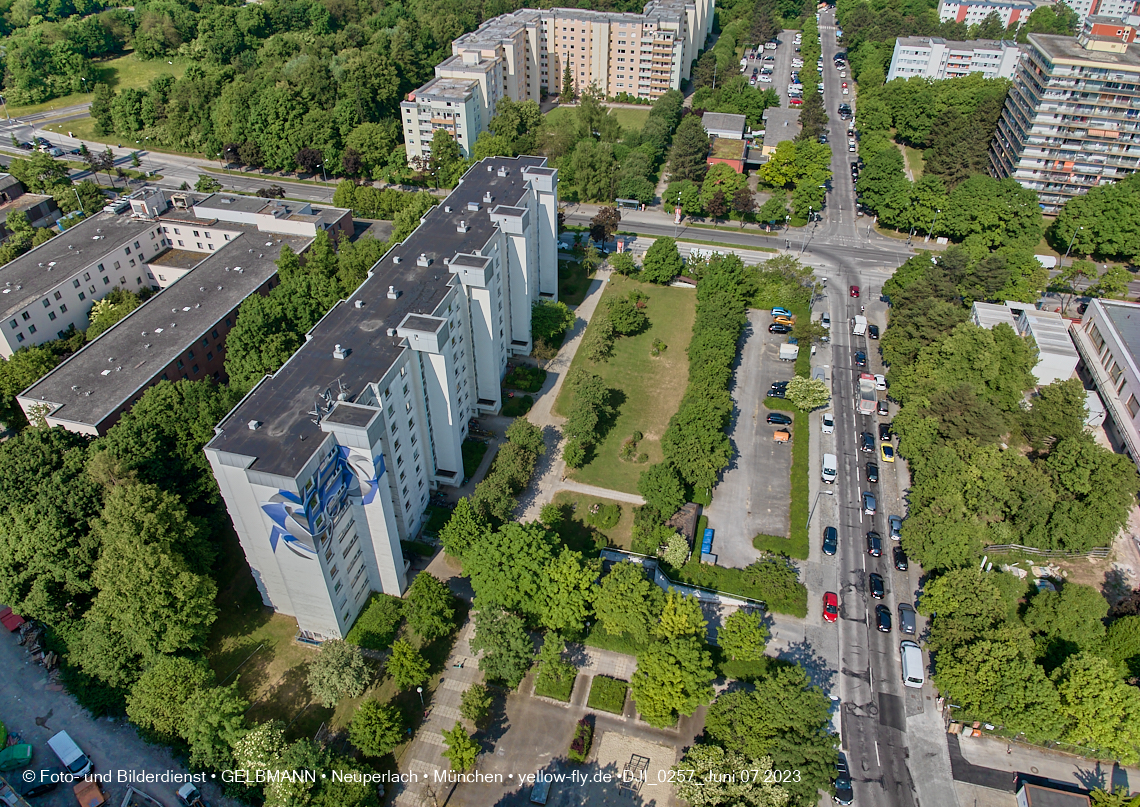 07.06.2023 - Graffiti aus der Luft und Ebene am Karl-Marx-Ring in Neuperlach